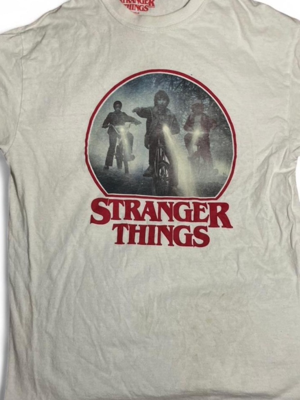 Netflix Cream Graphic Tee with Red Print